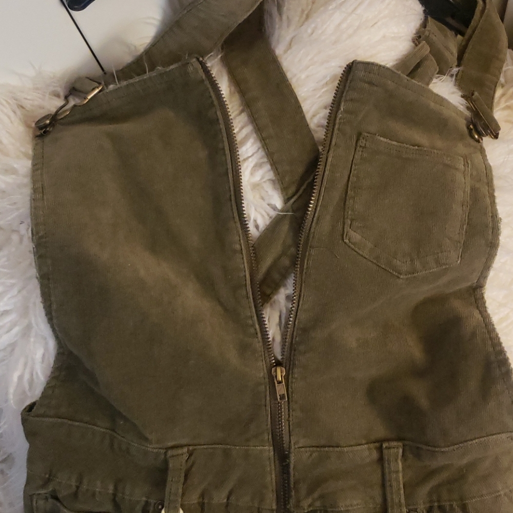 Olive Green mini skit overall jumper NWT